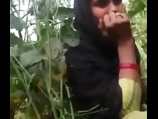 Trải nghiệm mặt hoang dã của Ấn Độ với một video nóng bỏng với một người đẹp Ấn Độ quyến rũ tham gia vào tình dục dơ bẩn.