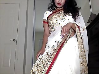 Desi Dhabi sheds her saree for a steamy session of hardcore pleasure, leaving her eager for more.